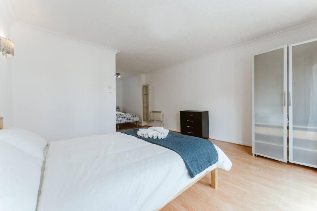 Up To 4 People, Room In A Share House Next To London Bridge Exterior photo